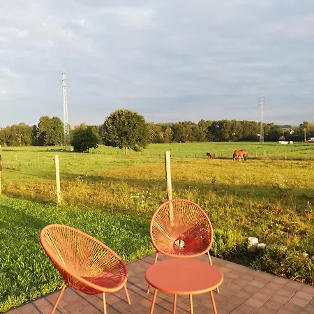Casa vacanze Roos 14, Sfeervol Vakantieverblijf In Hartje Hageland Kortenaken